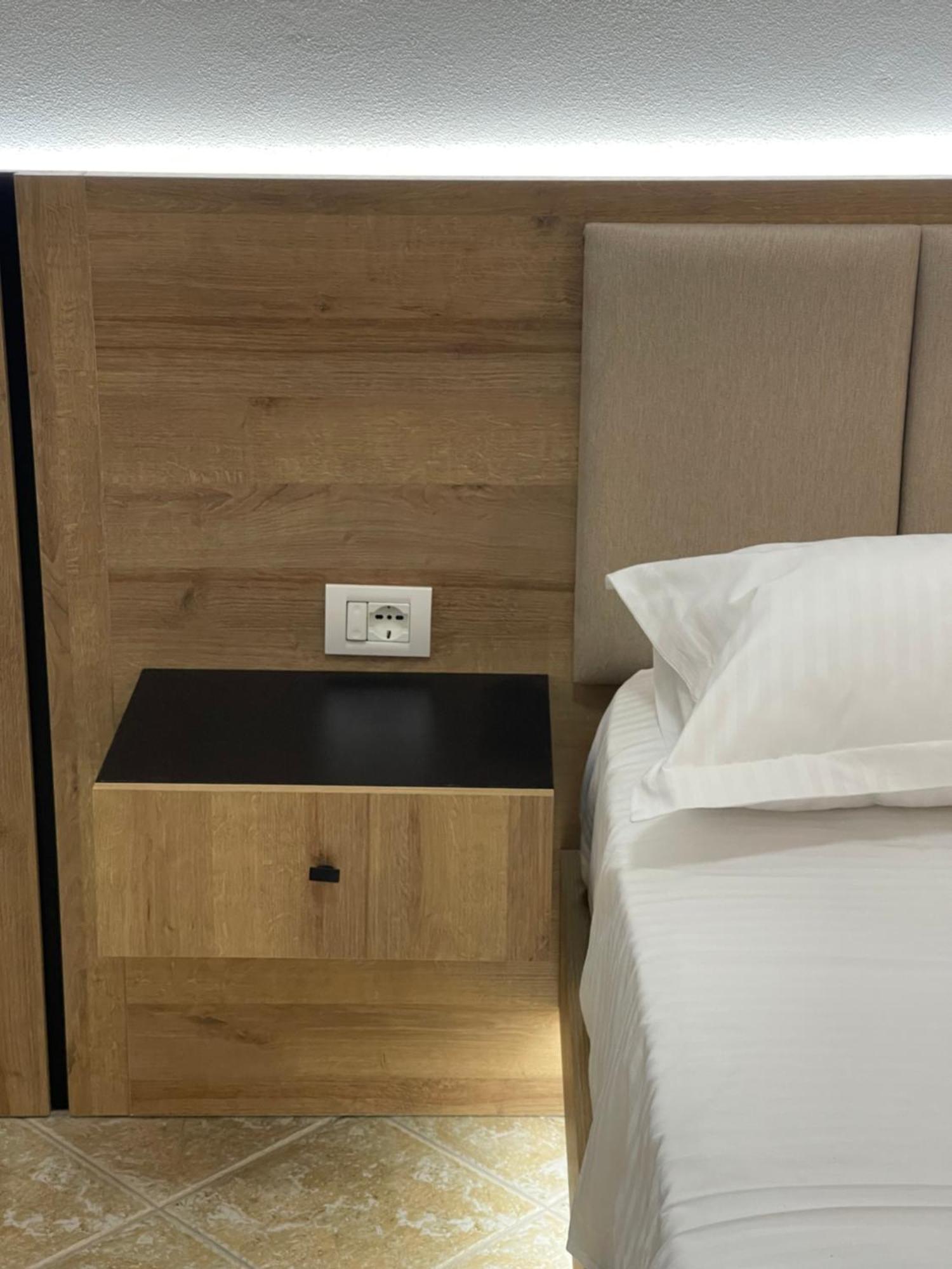 Hotel Riti Shiroka ภายนอก รูปภาพ